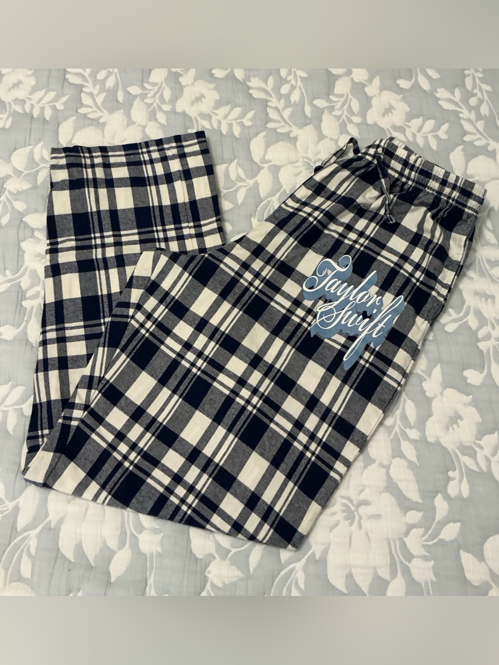 Taylor Swift Fearless Plaid Flannel PJ Bottoms / Loungewear Size Medium